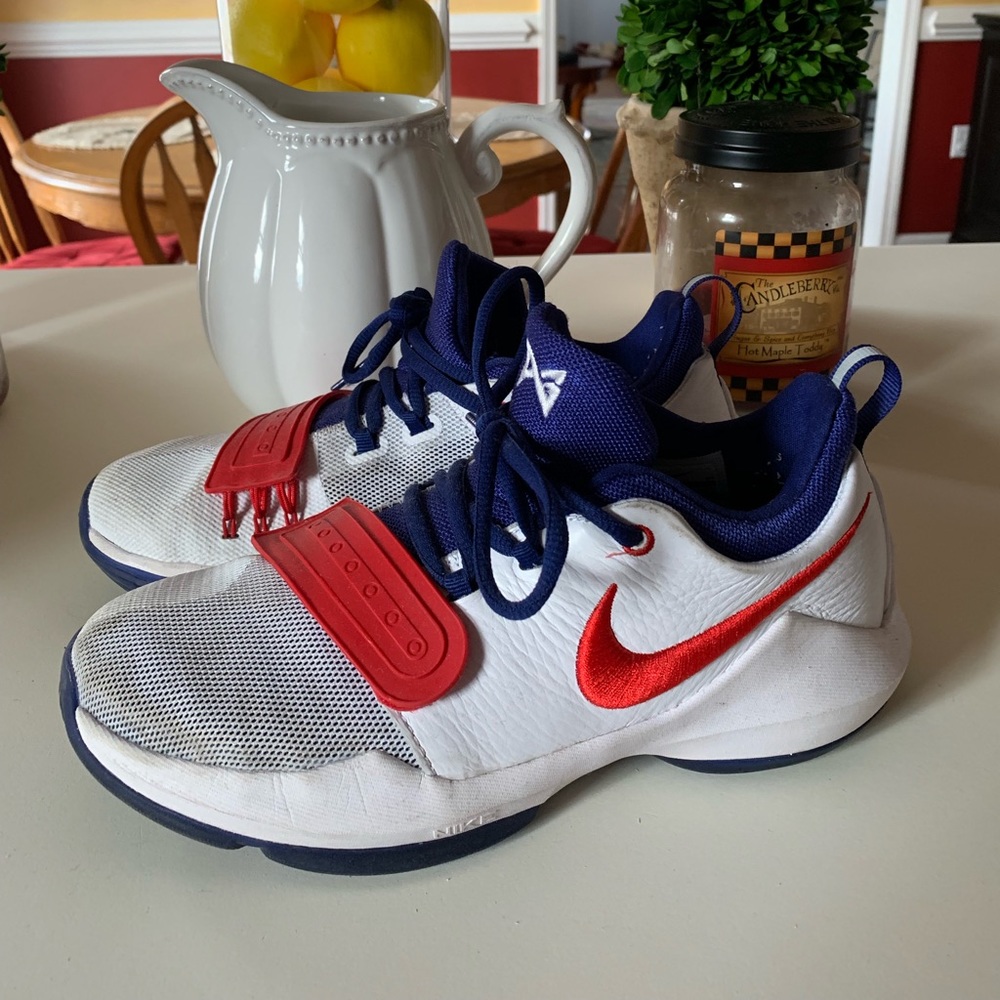 Sold Paul George youth basketball shoes